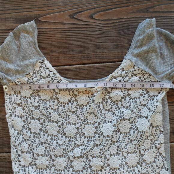 Free People Shirt Medium Gray Ivory Crochet Lace Boho Cottagecore Festival Top - Picture 5 of 7